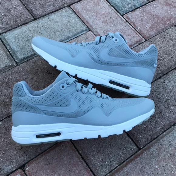 Nike Shoes - Nike Air Max Thea Size 8